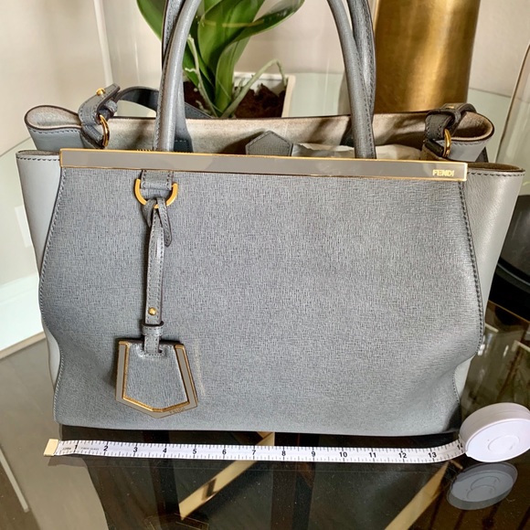 FENDI 2Jours Tote. - Picture 3 of 8